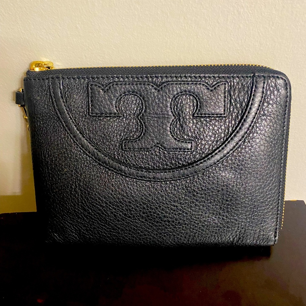 Tory Burch Large T logo Wristlet